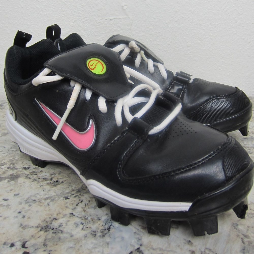 Nike Women's Softball Cleats Size 6.5 US